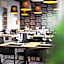Qbatura Cafe & Hotel