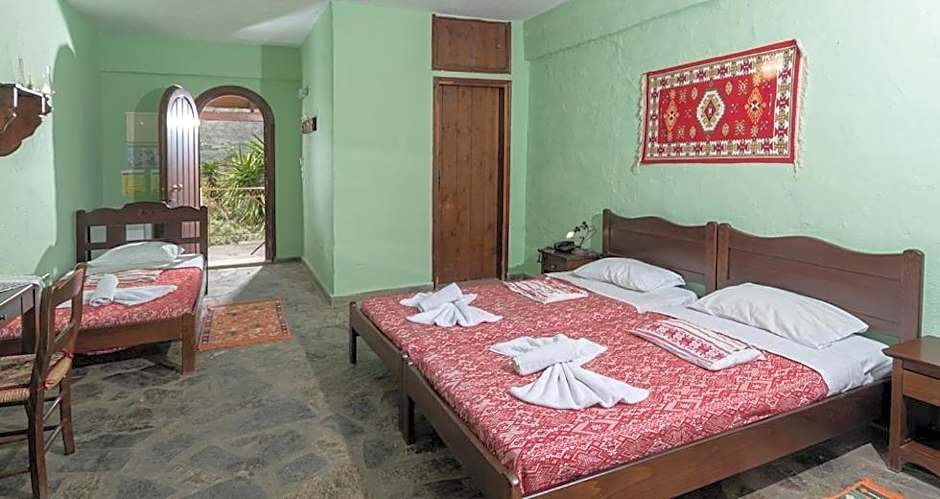 Arolithos Traditional Village Hotel