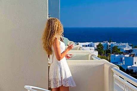 Double Room with Partial Sea View