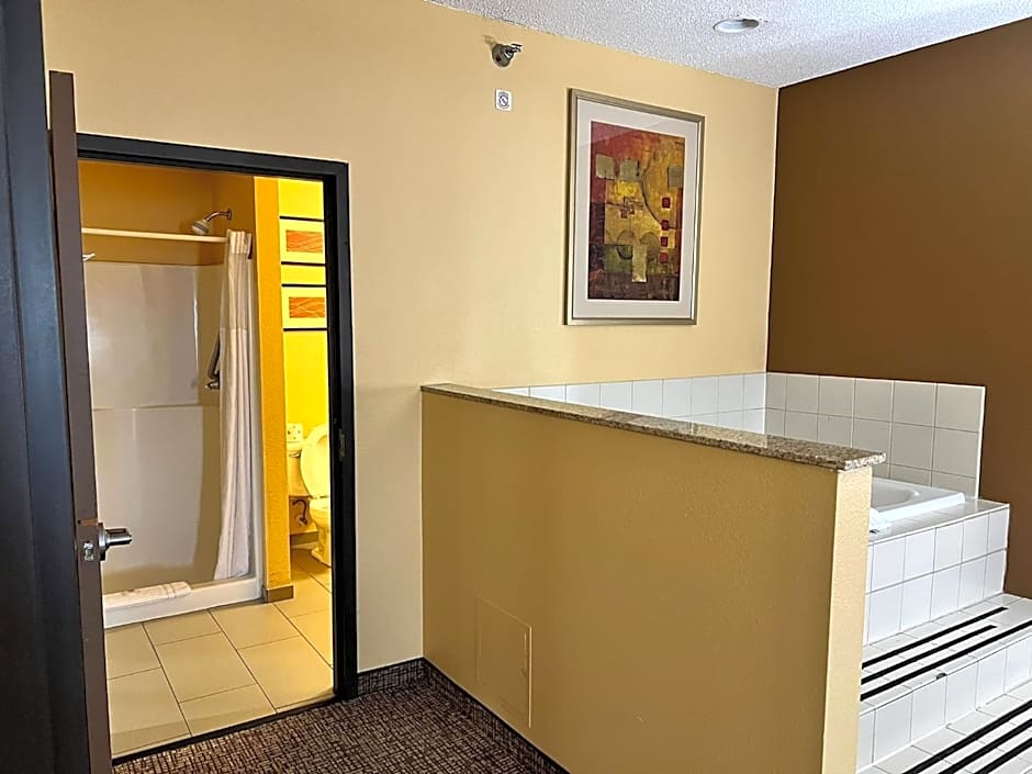 Comfort Suites Louisville East