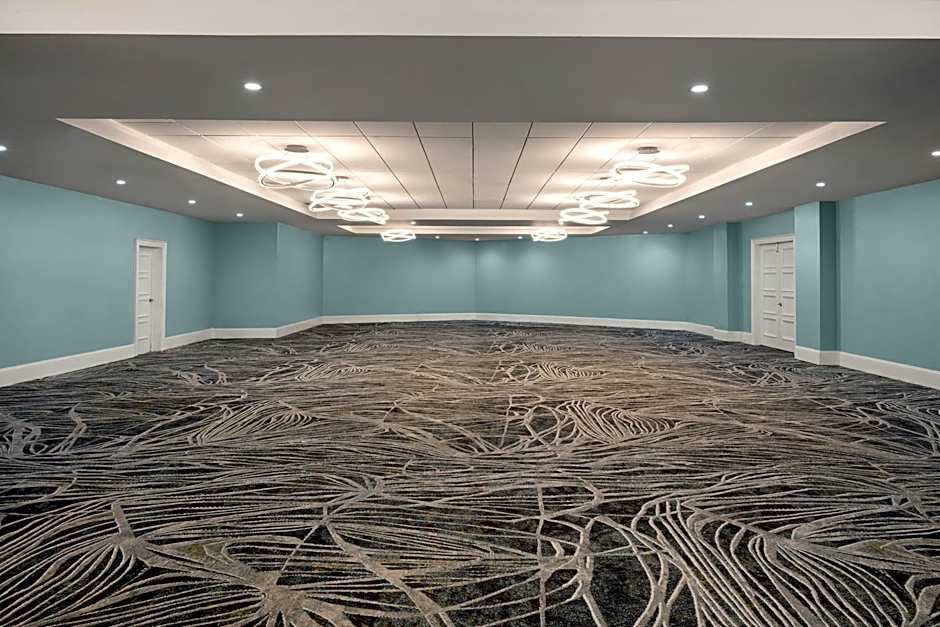 Courtyard by Marriott Nassau Downtown/Junkanoo Beach