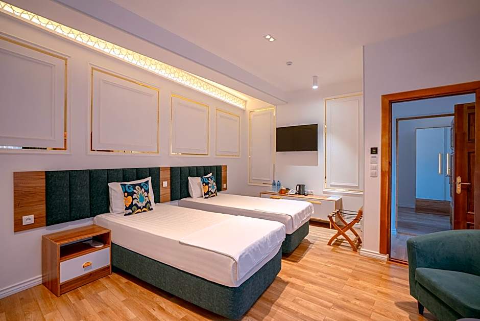Photo 1 of 5 of Suite