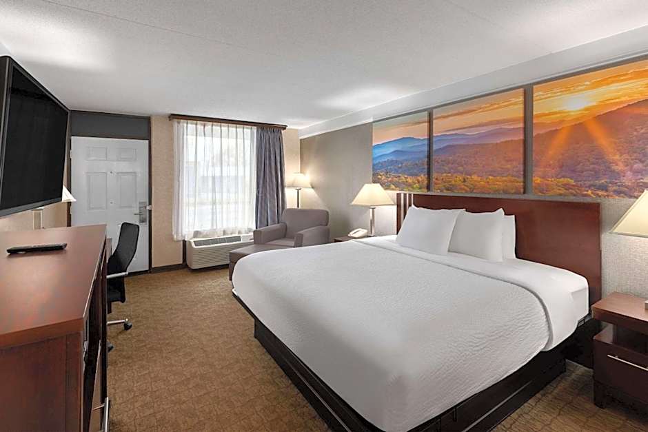 Days Inn by Wyndham Columbia Kentucky