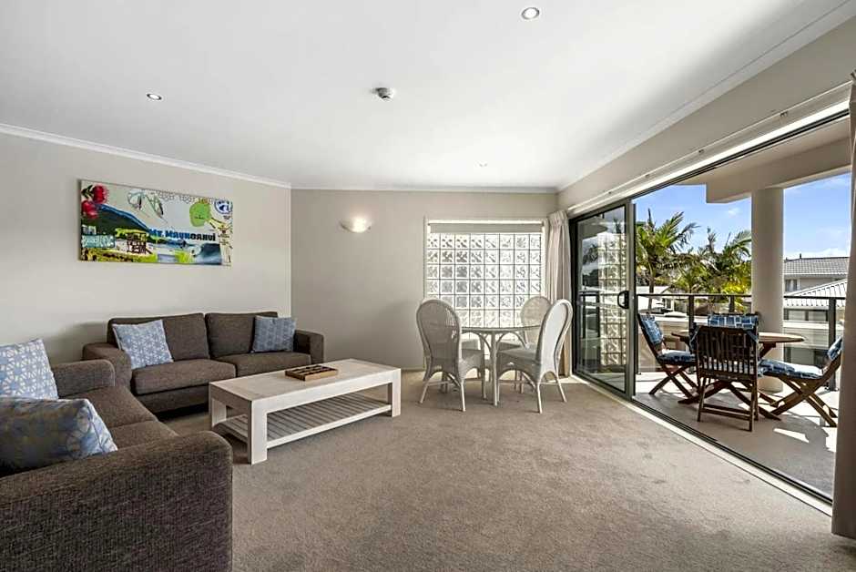 The Reef Beachfront Apartments