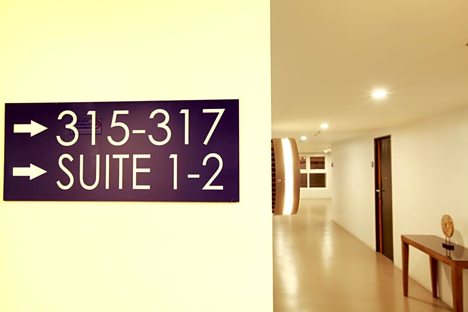 1A EXPRESS HOTEL