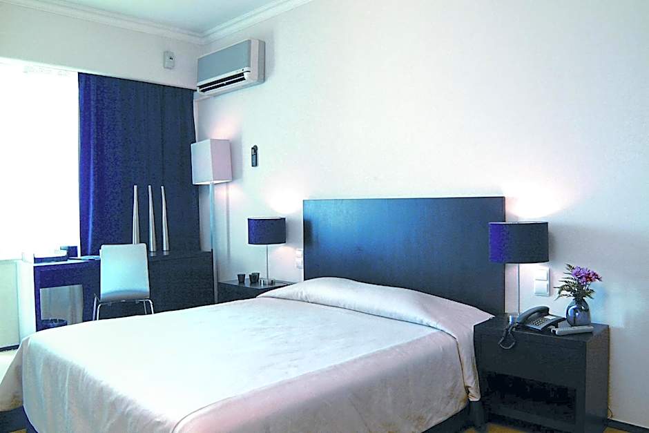 Carcavelos Beach Hotel