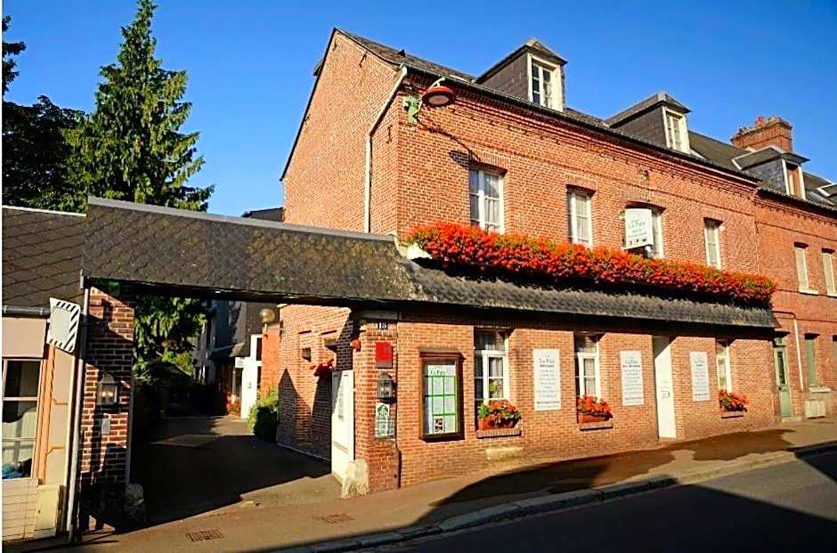 Hôtel Restaurant La Paix La Robe et le Palais