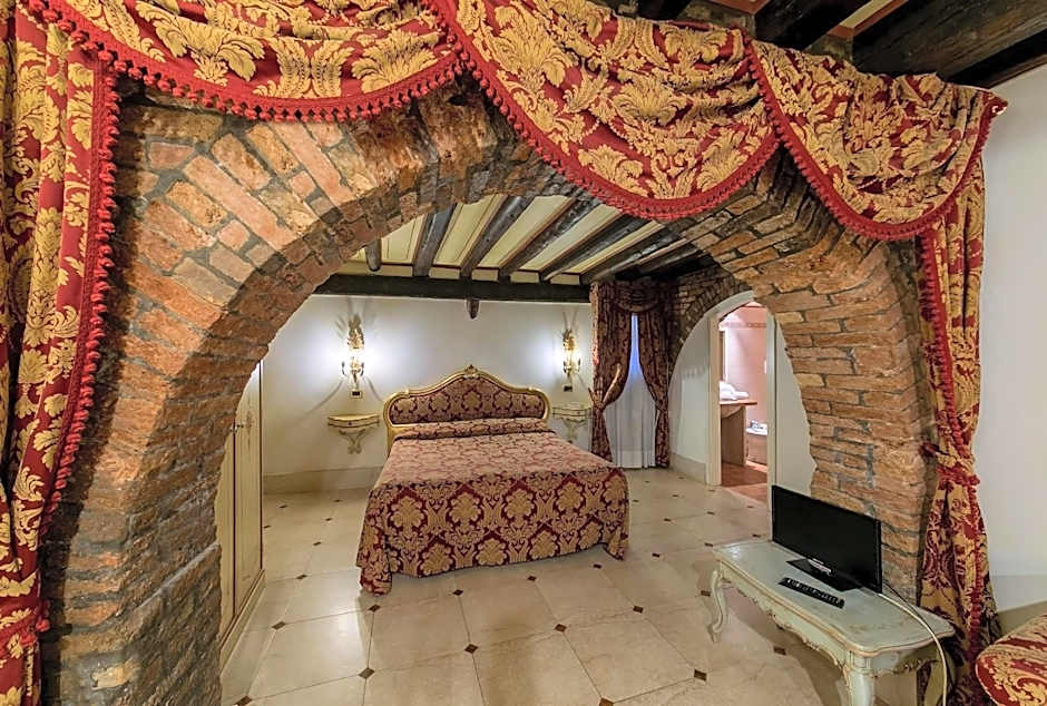 Hotel Pantalon