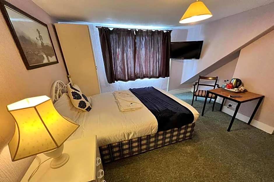 OYO Belvedere Guest House