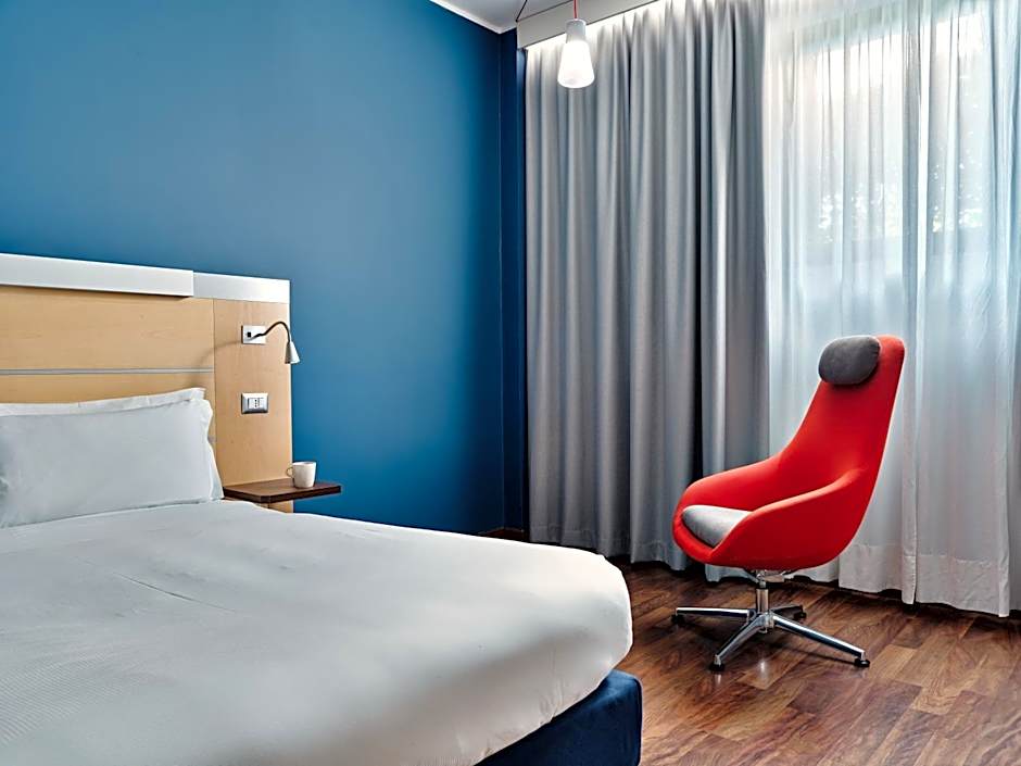 Holiday Inn Express Milan-Malpensa Airport By IHG