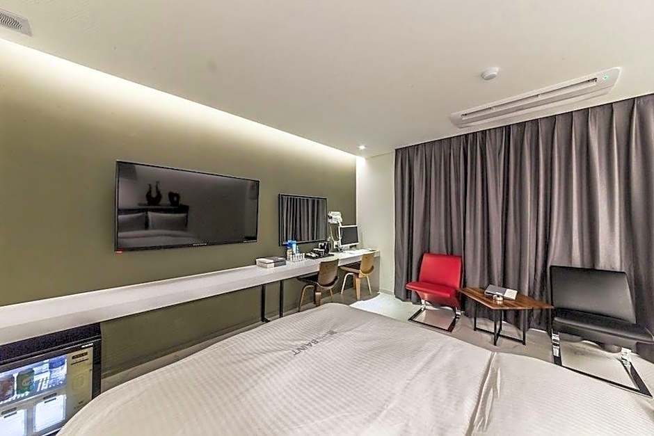 Suwon Saint Hotel