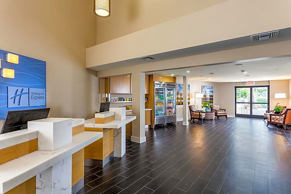 Holiday Inn Express and Suites La Jolla - Windansea Beach By IHG