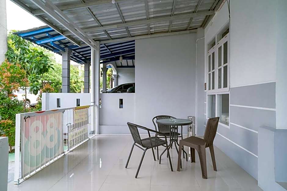 Nina House near Taman Budaya Sentul RedPartner