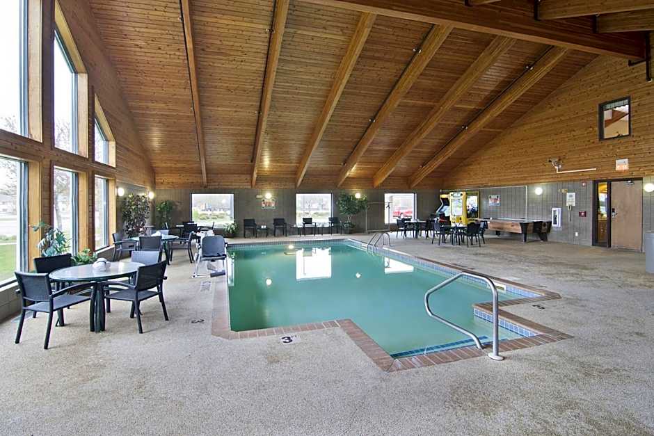 Boarders Inn & Suites by Cobblestone Hotels - Faribault