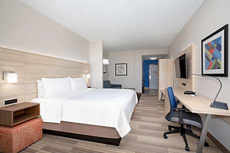 1 King Suite