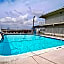 Hilltop Inn & Suites