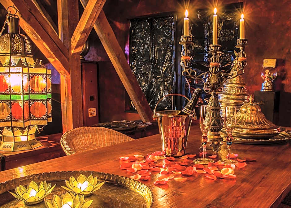 Bijou Hotel / Love and Romance