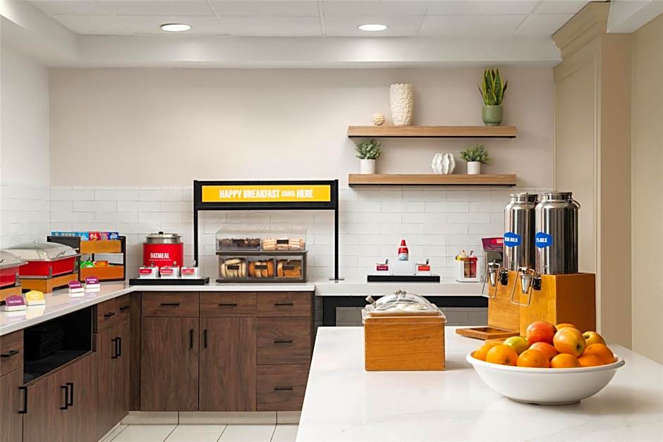 Hampton Inn By Hilton And Suites Middletown, Ri