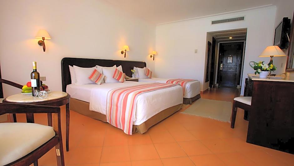 Photo 1 of 7 of Deluxe Family 1 Queen Bed or 2 Beds, Garden View