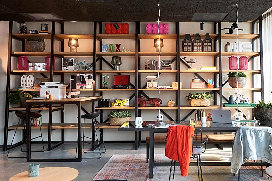 Moxy Amsterdam Schiphol Airport