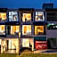Parotia waterhouse hotel