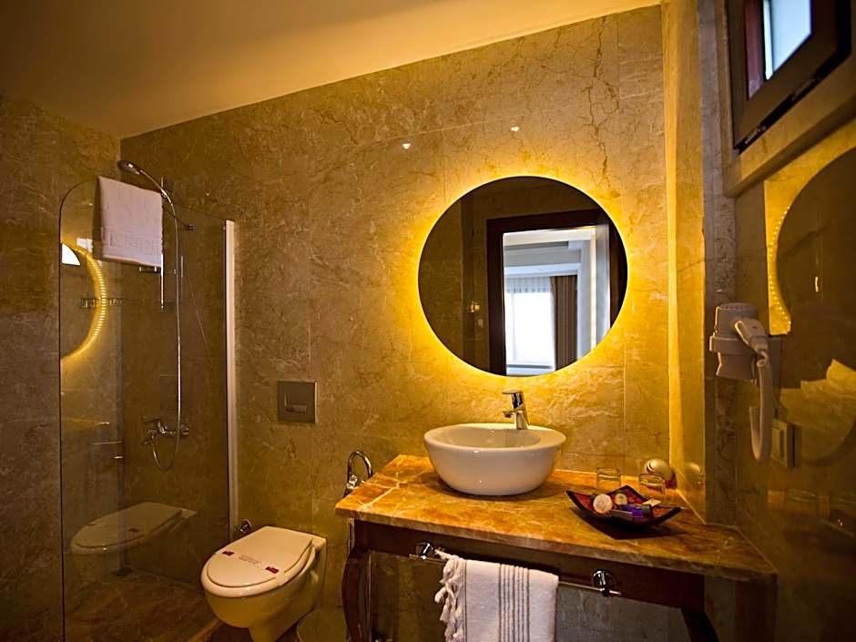 Montana Hotel