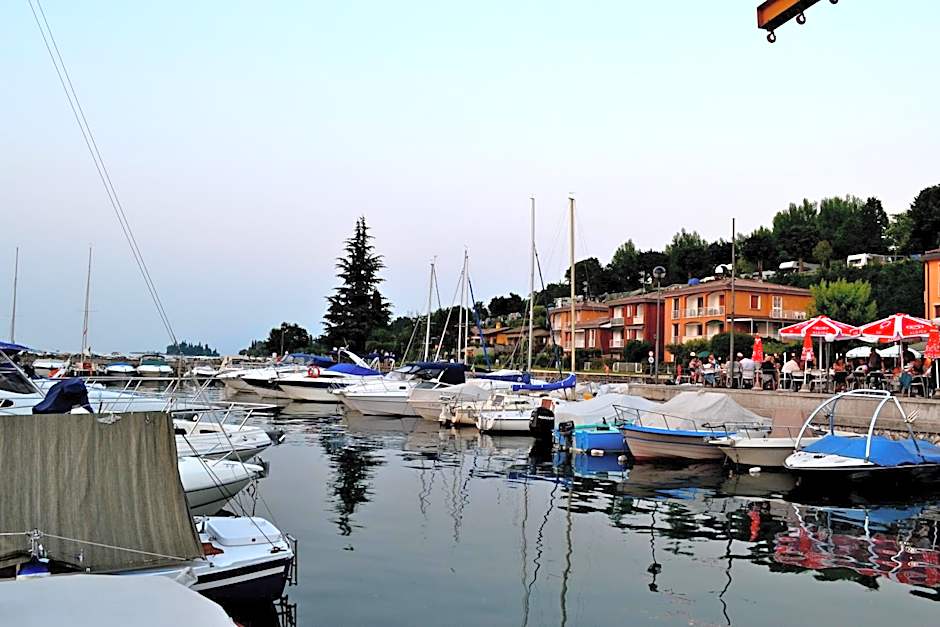 Asso Bed & Breakfast