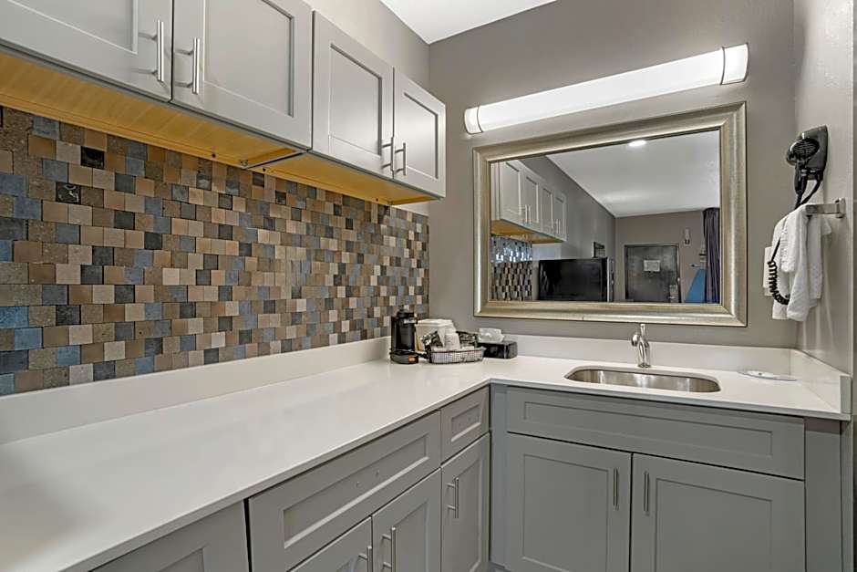 Quality Inn Simpsonville