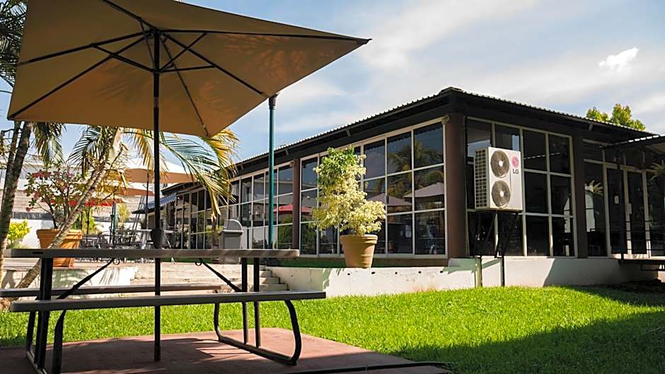 Hotel Plaza Mazari