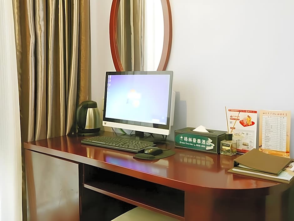 Greentree Inn Guangdong Huizhou South Railway Station Danshui Renmin Road Business Hotel