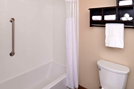 Queen Room with Two Queen Beds - Hearing Access/Non-Smoking