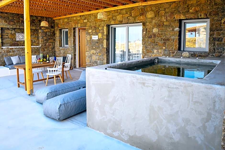 Myconian Crown Suites