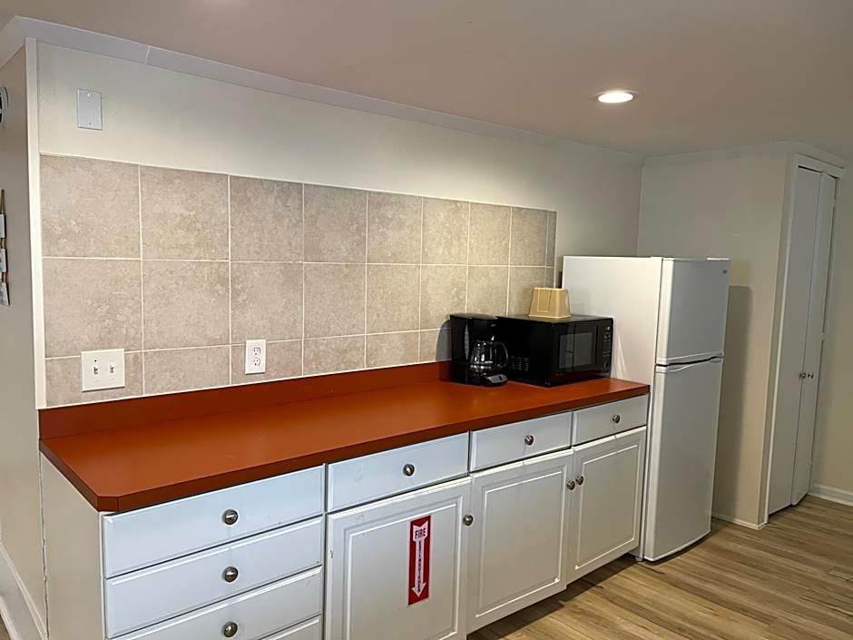 Wildwood Inn Hotel Beach & Boardwalk