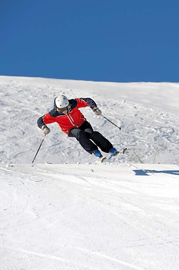 Stoten Ski Hotel