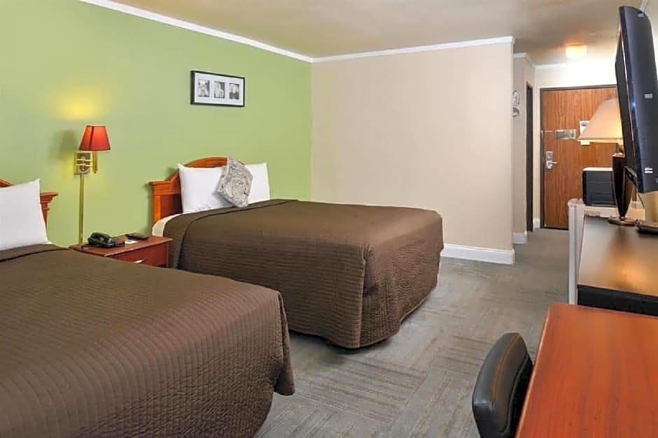 The Inn And Suites At 34 Fifty