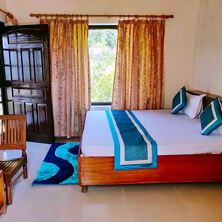 Dev Cottage and Homestay