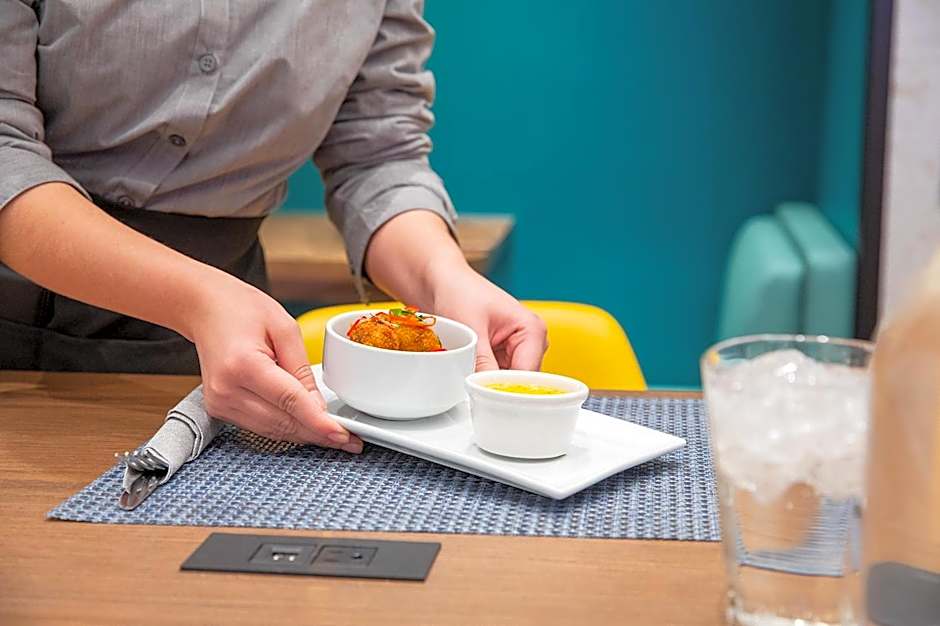 voco Times Square South New York by IHG