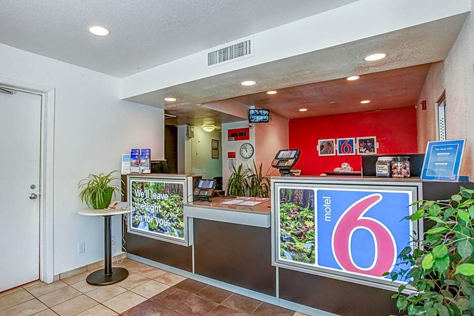 Motel 6-Grants Pass, OR