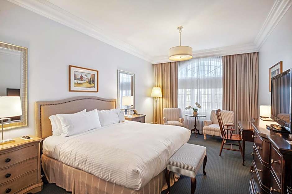 Avon Old Farms Hotel