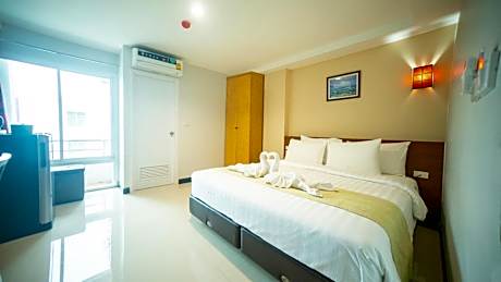 The Willing Hotel and Residence