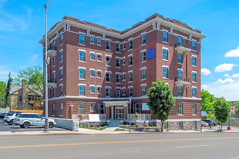 Quality Inn Suites Kansas City Downtown – Kansas City, MO