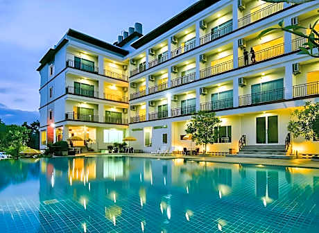 Southgate Residence Hotel