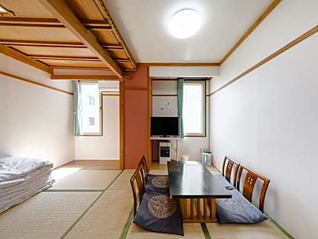 Japanese-Style Quadruple Room