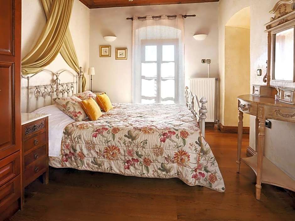 Lousiou Nymphes escape suites