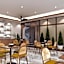 Nature hotel - Luong The Vinh