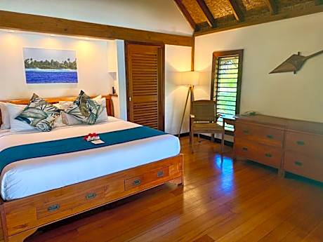 Villa with Lagoon View