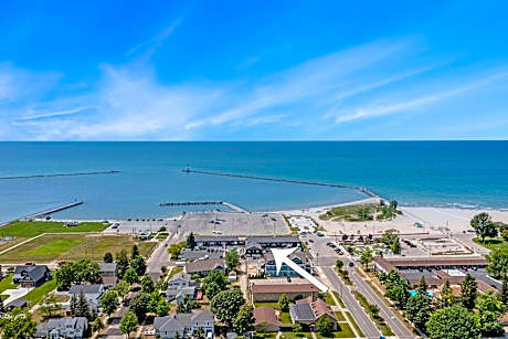 Snyders Shoreline Inn