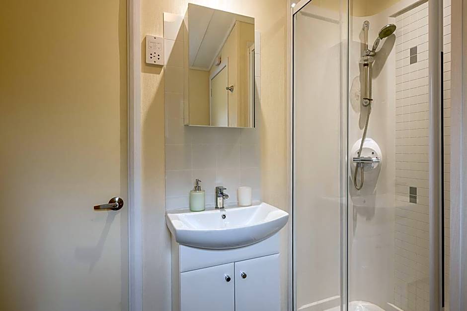 Woolverstone Marina and Lodge Park