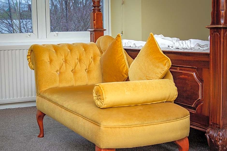 Beaumont Guest House Windermere - Adult Only - Free Car Park & Off Site access to the local Health Centre