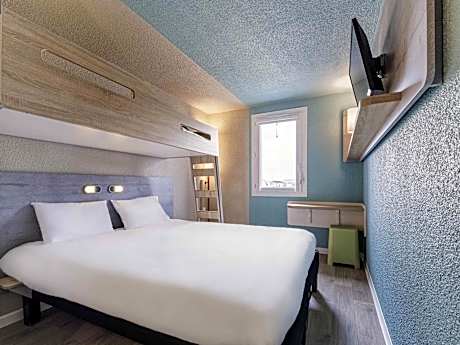 Triple Room with One Double Bed and One Bunk Bed